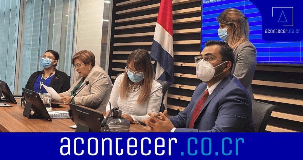 Comision de Redaccion empleara la politica de cero papel 1024x543 1