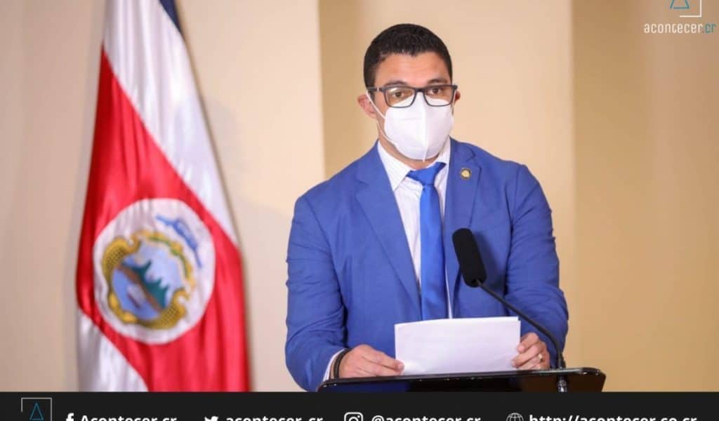 Daniel Salas No adquiriremos vacunas que no hayan sido aprobadas por la OMS o EMA