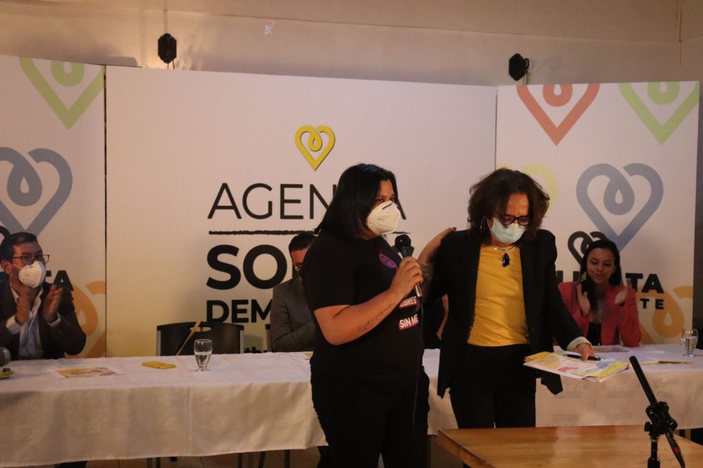 Mujeres jovenes protagonistas en el cierre de campana de Jose Maria a Villalta