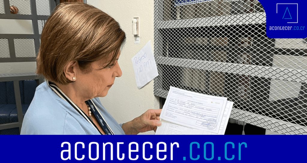 Pilar Cisneros pago pin de oro que le correspondia como diputada 1024x543 1