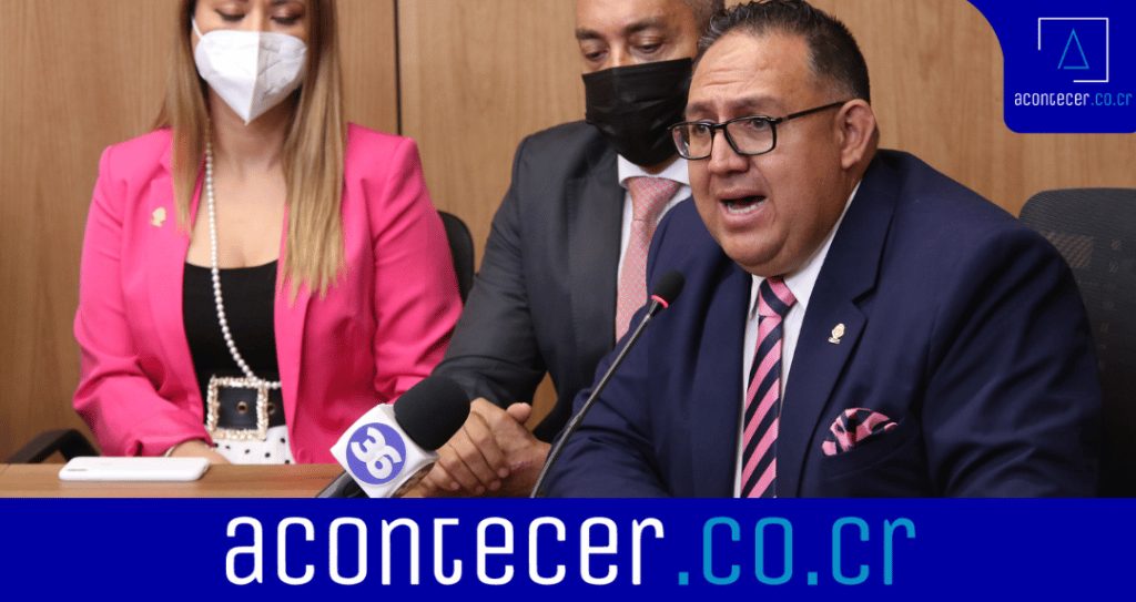 Diputado donó ₡500 mil a la Cruz Roja de Alajuela para gasolina 2 Anadir un subtitulo 92 1024x543 1