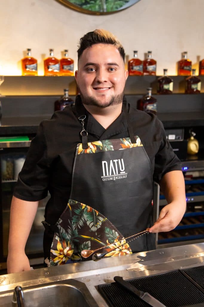 Olman Villalobos se corona como el bartender más sostenible por Ron Flor de Caña 4 Olman Villalobos