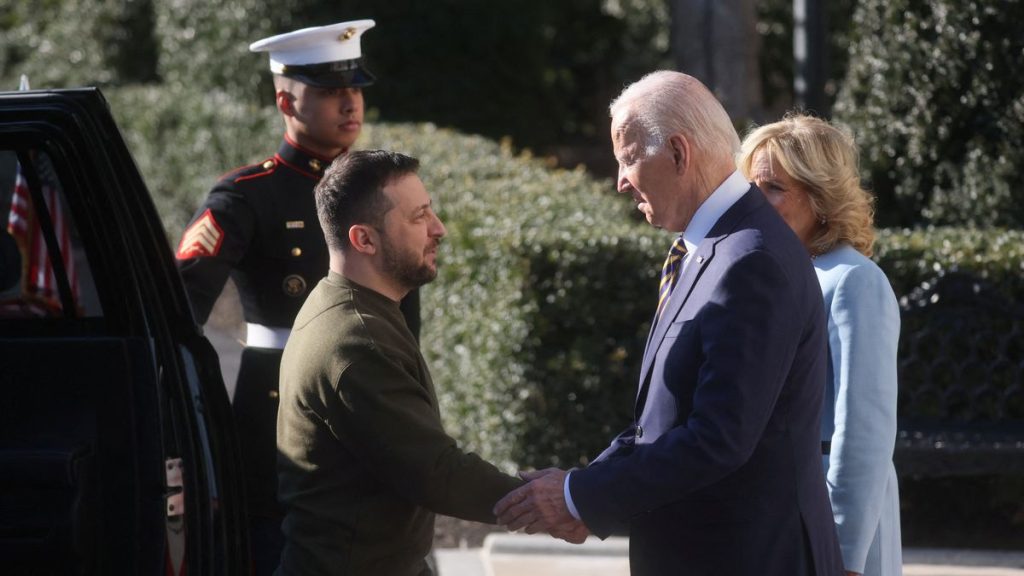 "La visita del director de la CIA a Ucrania: discusiones sobre posibles acciones militares de Rusia y la ayuda de Estados Unidos a Kiev en crisis" 6 KNV25CAHKZFEFDVGKYMK7K6CHI