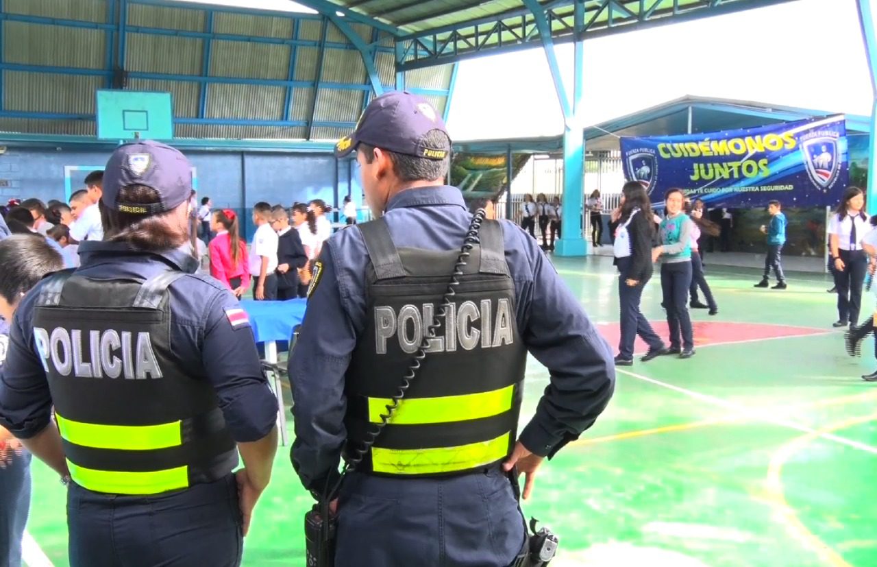 Imagen ilustrativa Manifestacón de agentes de la Fuerza PíƒÆ’킺blica