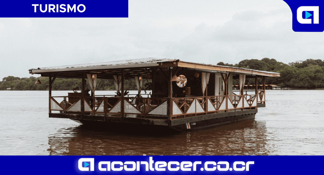 Katonga es un restaurante flotante en Tortuguero, LimíƒÆ’í‚ón. Es perteneciente al Grupo Mawamba
