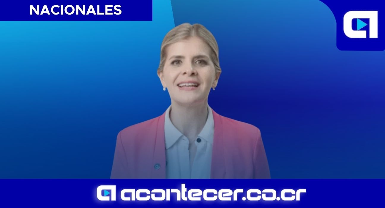 Laura FerníƒÂ¡ndez renuncia a su plaza en Mideplan