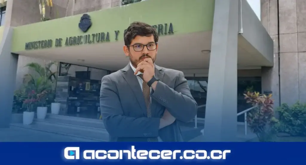 Víctor Carvajal renuncia Ministerio Agricultura Costa Rica