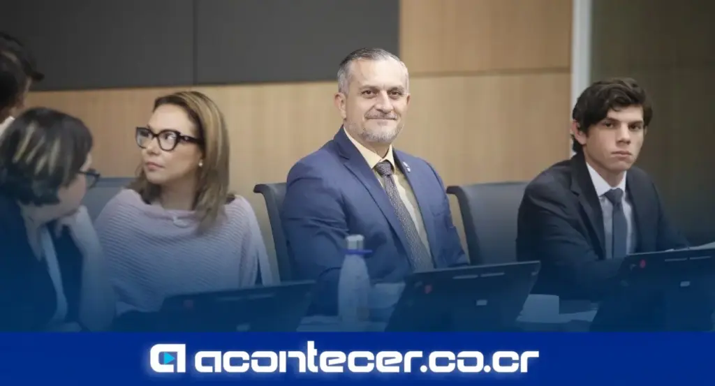 Exdiputado Daniel Vargas niega vínculos con el caso Barrenador y pide que las denuncias se presenten con pruebas 2 Exdiputado Daniel Vargas de Nicoya emite pronunciamiento ante señalamientos de perfil anónimo en redes sociales Costa Rica | Daniel Vargas exdiputado, acusaciones redes sociales políticos, perfil anónimo redes sociales