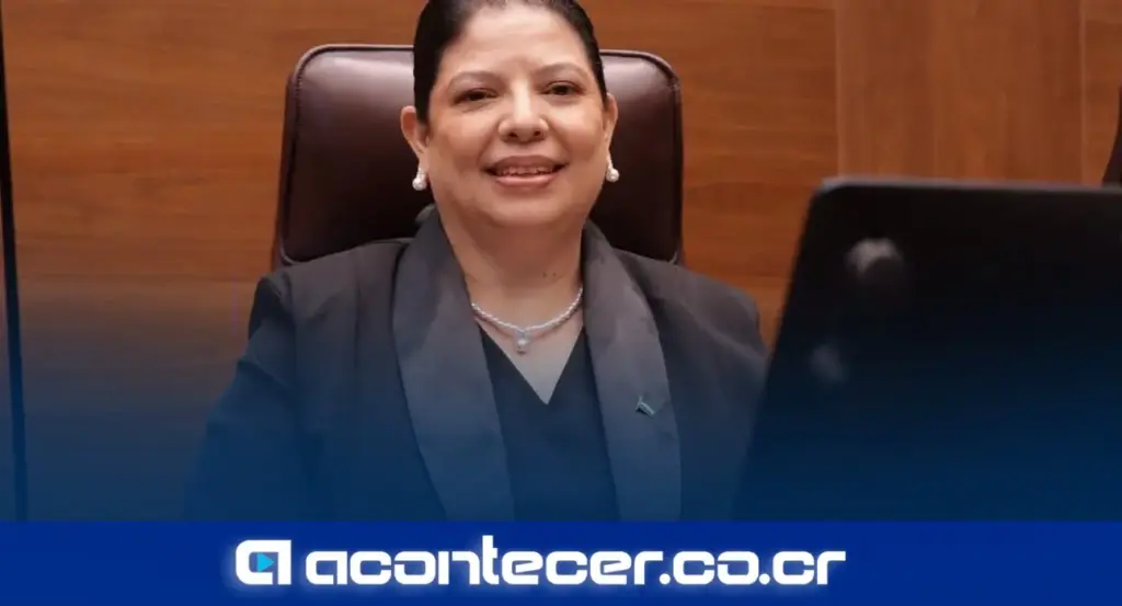 Diputada Ángela Aguilar en la Asamblea Legislativa de Costa Rica durante solicitud sobre política pública de fibromialgia | política pública fibromialgia, fibromialgia Costa Rica, síndrome de fatiga crónica atención