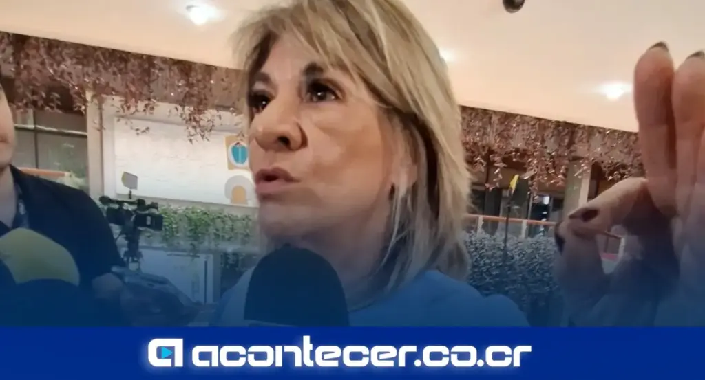 Magistrada Patricia Solano de la Sala III del Poder Judicial de Costa Rica durante declaraciones a medios
