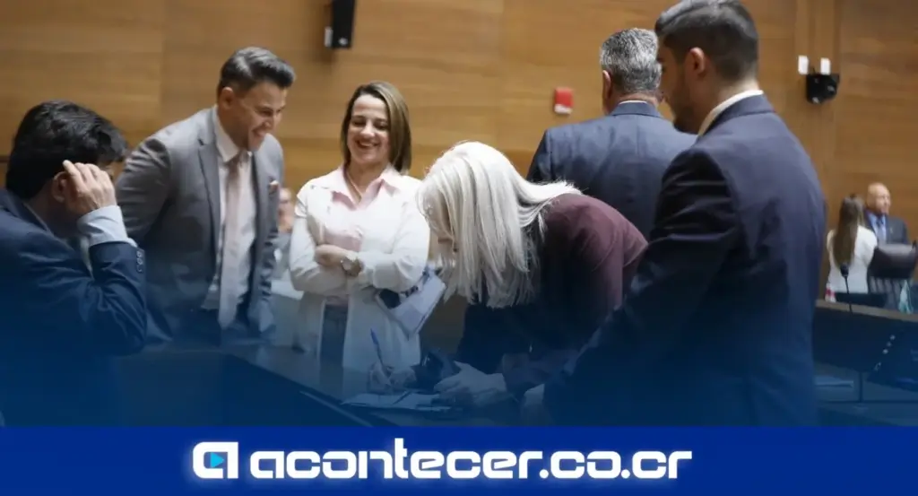 Diputados de la Asamblea Legislativa de Costa Rica durante la votación del proyecto que elimina el Consejo Nacional de Concesiones