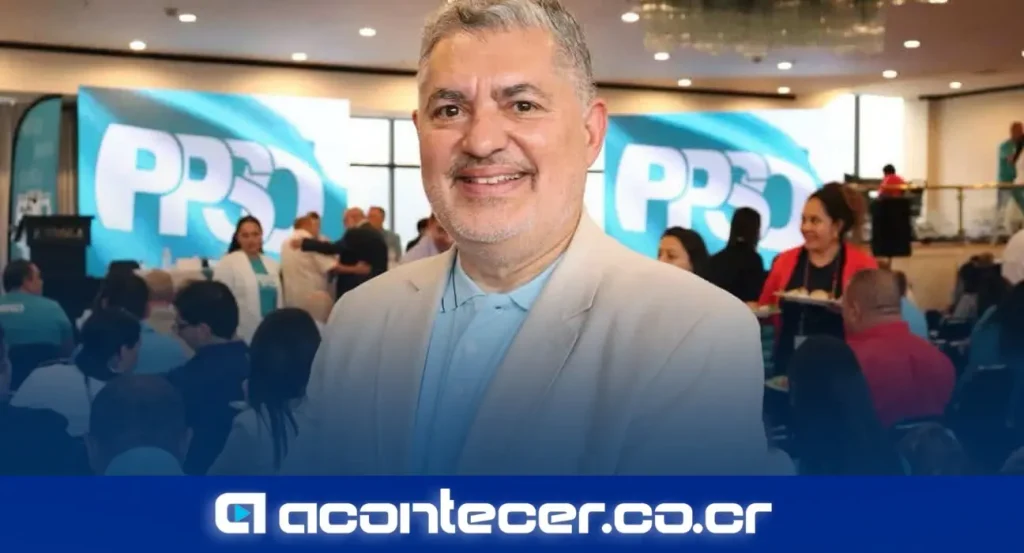 Diputado José Miguel Villalobos durante entrevista sobre su permanencia en la fracción Pueblo Soberano