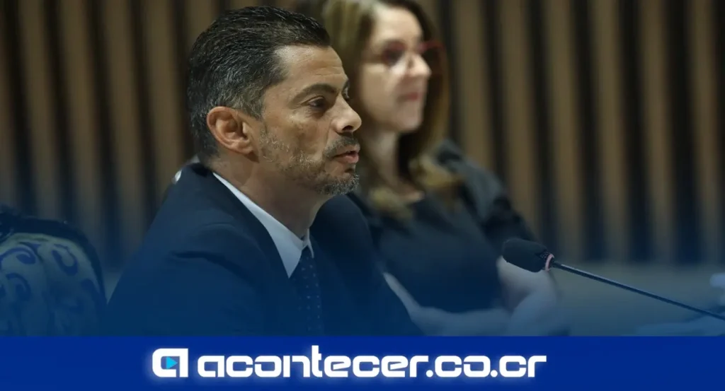 Jafet Soto Molina, dirigente del Club Sport Herediano, durante una entrevista o conferencia de prensa
