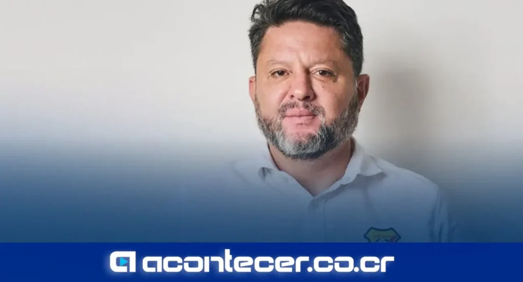 Jafet Soto Molina, dirigente del Club Sport Herediano, en conferencia de prensa o en partido de fútbol