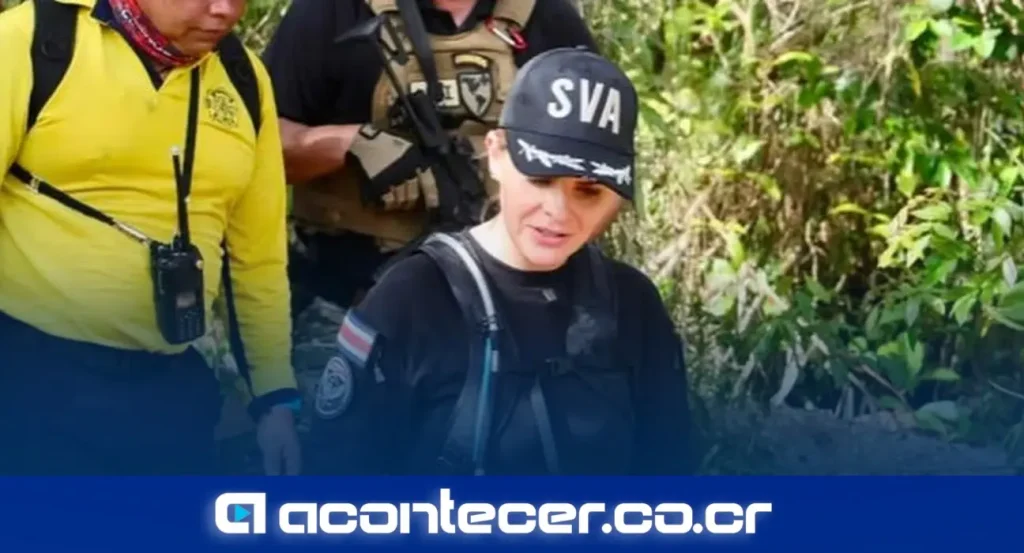 Presidenta Laura Fernández Delgado durante conferencia de prensa tras evacuación en Crucitas