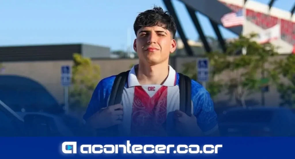 Julián Valverde, influencer costarricense conocido como Julian Valjota, en un video reaccionando a una publicación de La Nación