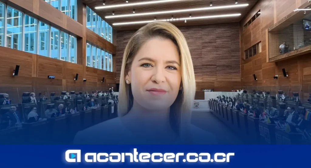 Claudia Dobles Camargo, diputada de la Asamblea Legislativa de Costa Rica, durante una sesión plenaria.