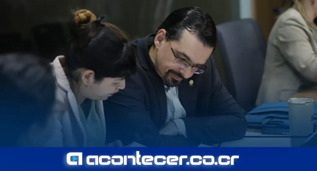José María Villalta, diputado del Frente Amplio, durante su intervención en la Asamblea Legislativa