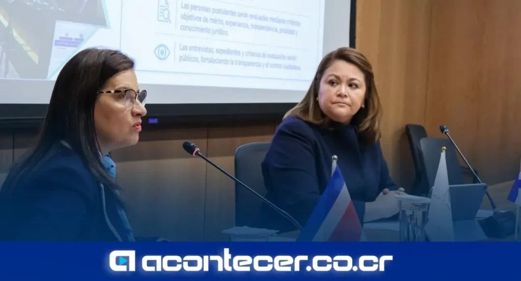 Diputadas Kattya Mora Montoya, Mayuli Ortega Guzmán y Marta Esquivel Rodríguez presentan paquete de reformas en la Asamblea Legislativa