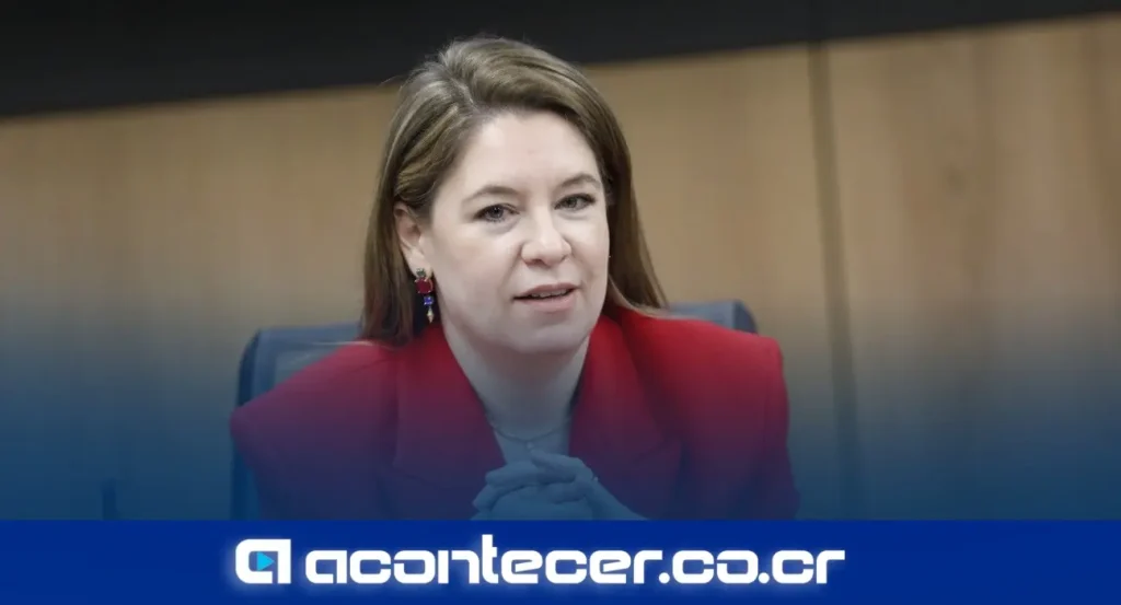 Claudia Dobles Camargo, diputada de Agenda Ciudadana, responde a Marta Esquivel Rodríguez en la Asamblea Legislativa