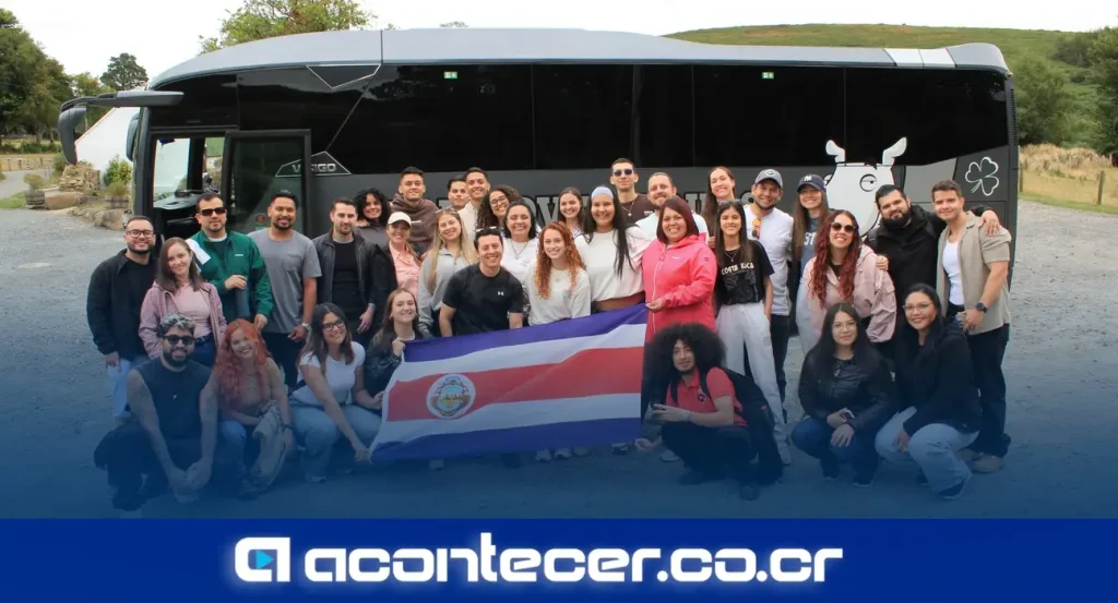 Diana Rosich, organizadora del Tour de Ticos, junto a costarricenses residentes en Irlanda durante el encuentro en el condado de Wicklow