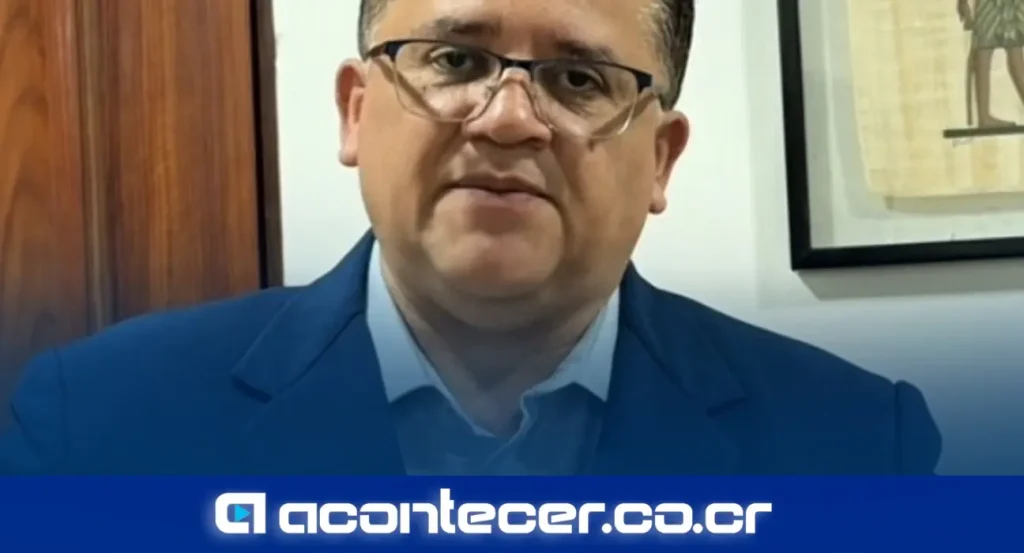 Boris Molina, exdiputado costarricense, critica el decreto de secreto de estado del Gobierno de Laura Fernández