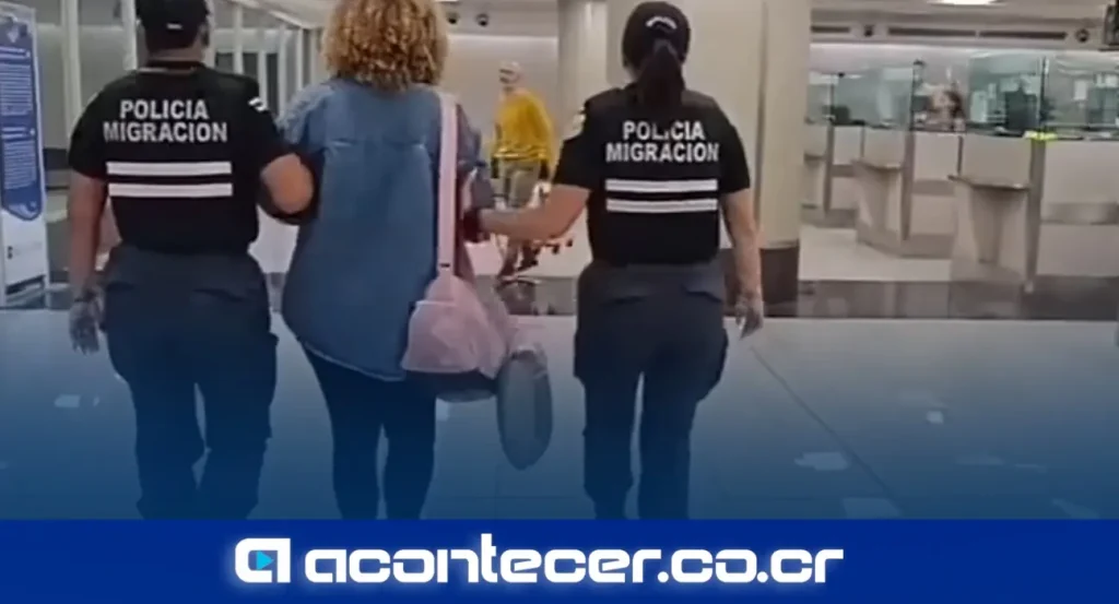 Jeydi Smith de la O, esposa de Edwin López Vega, detenida en el Aeropuerto Internacional Juan Santamaría por la Policía Profesional de Migración