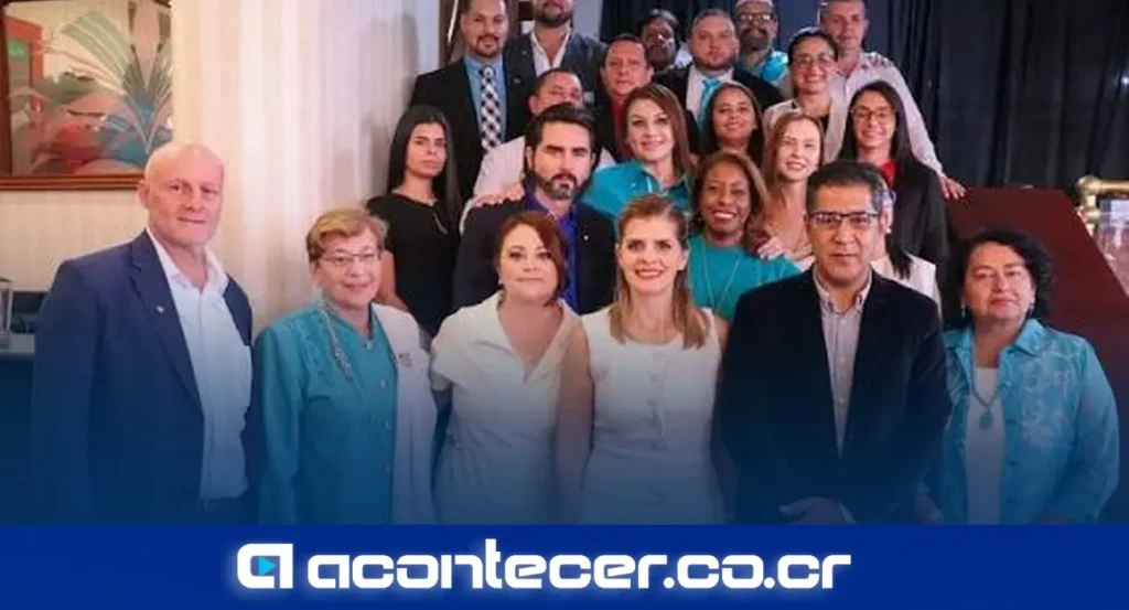 Claudia Dobles y Abril Gordienko, diputadas por San José, respaldadas por la fracción oficialista Pueblo Soberano