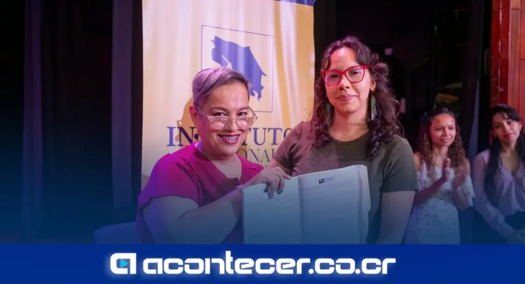 Carolina Delgado Ramírez, presidenta ejecutiva del INAMU, durante la presentación de los fondos FOMUJERES destinados a emprendimientos femeninos en la Región Br