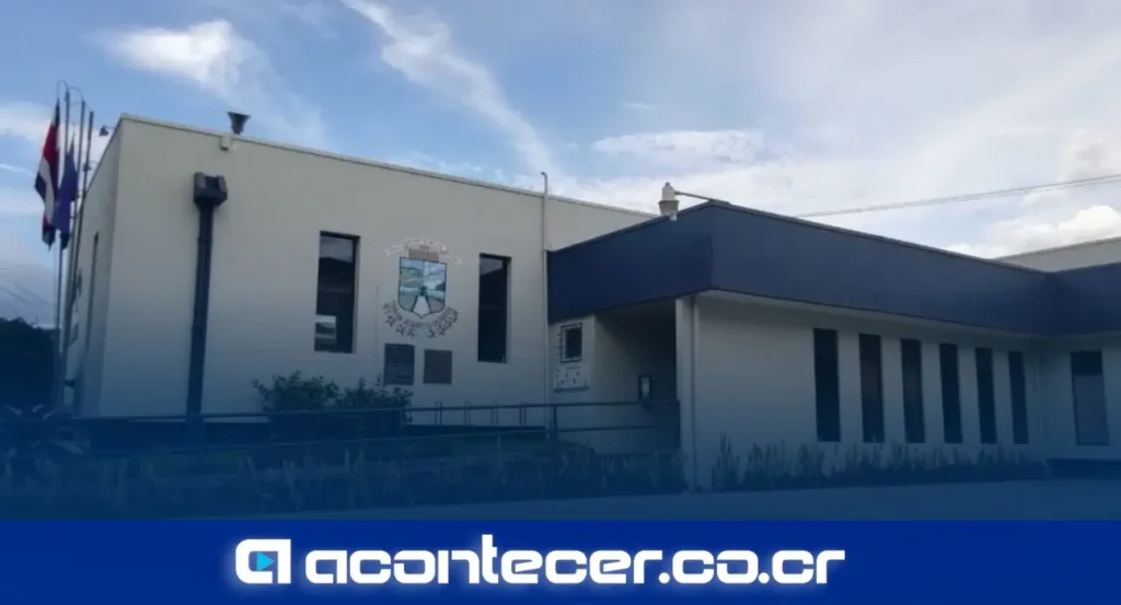 Fachada del Polideportivo de Belén, instalación pública en disputa entre la fracción municipal Unión Belemita y la sociedad anónima Escorpiones